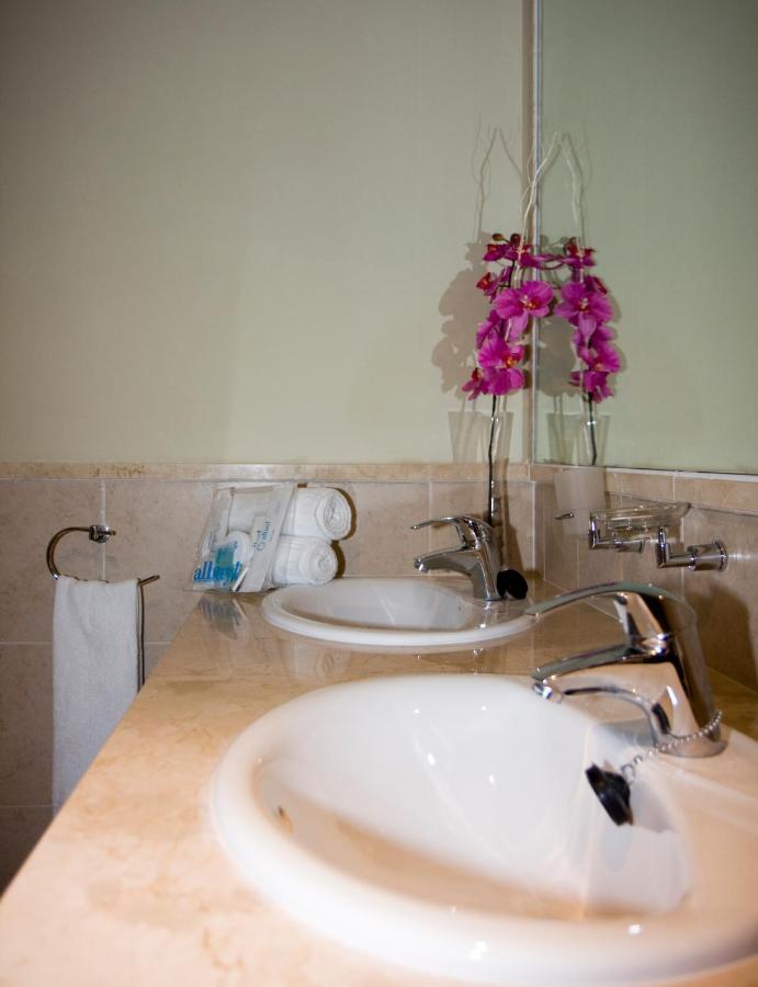 Albayt Resort & Spa Estepona Bagian luar foto